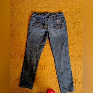 Carhartt Relaxed fit jeans
Men’s 36 waist 32 length